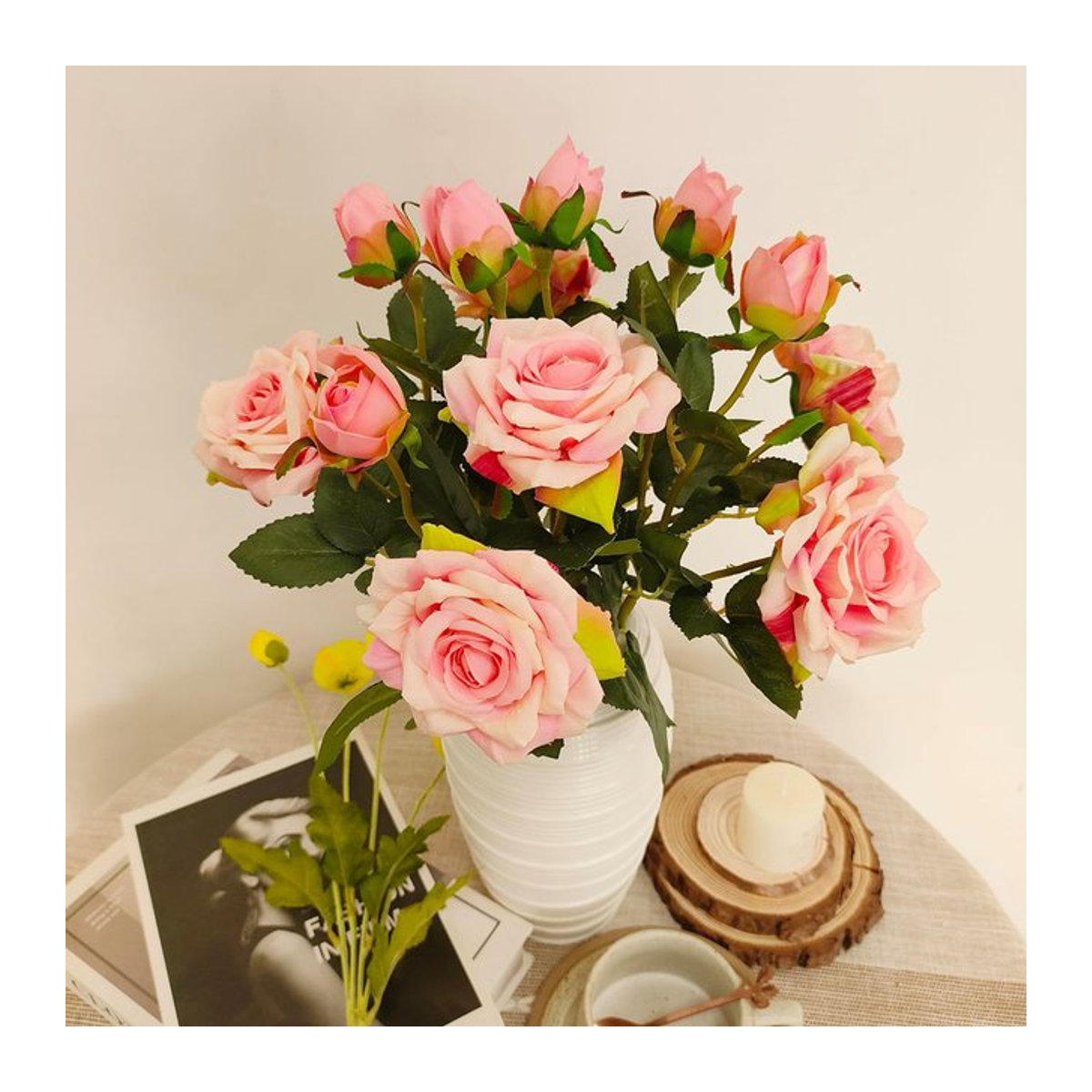 Yusheng Künstliche Seidenrosen Zweige in Weiß und Rosa für Hochzeits- und Valentinstagsdekoration - Bild 1