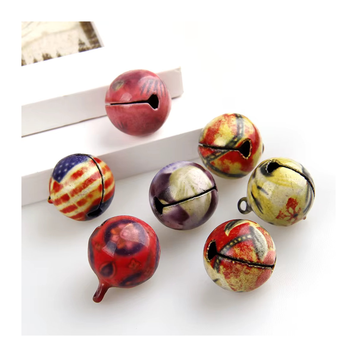 Ywbeads Kleine Metall Jingle Glocken in Mehrfarbig als DIY Handwerk Zubehör und Dekoration im orientalischen Stil - Bild 6
