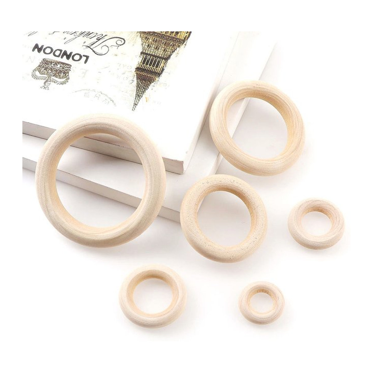 Ywbeads Runde Holzanhänger für DIY Weihnachtsdekoration in Braun und Beige, Durchmesser: 2-6 cm - Bild 1