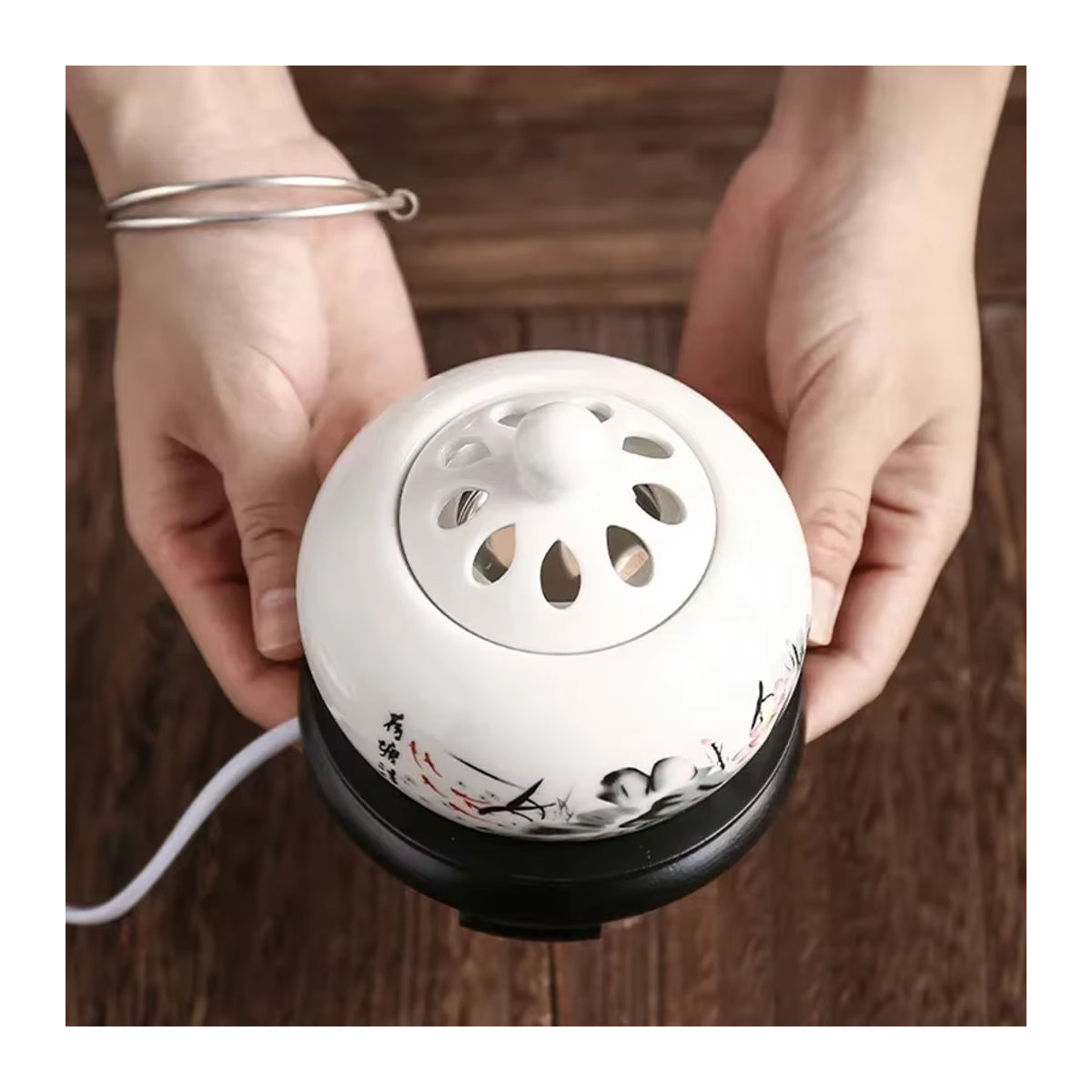 YXYMCF Elektrischer Keramik-Räucherofen in Weiß für Ätherische Öle, Sandelholz und Oudh zur Meditation - Bild 4