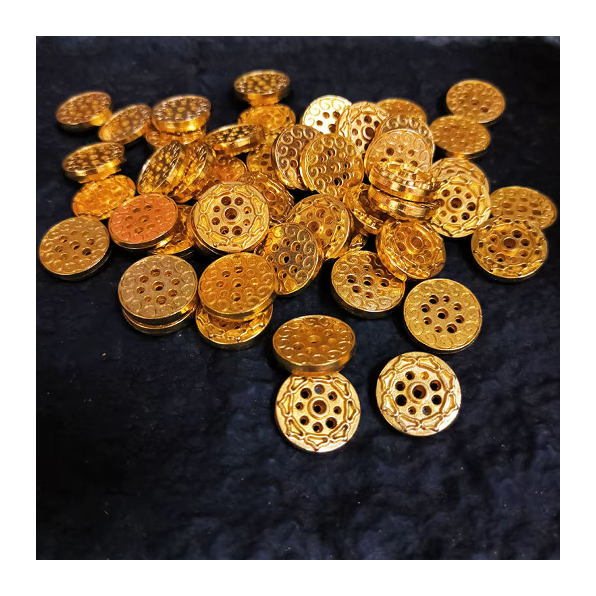 YXYMCF Mini-Räuchergefäß aus Metall und Holz in Rot-Gold mit floralem Design für Meditation und Heimdekoration - Bild 3