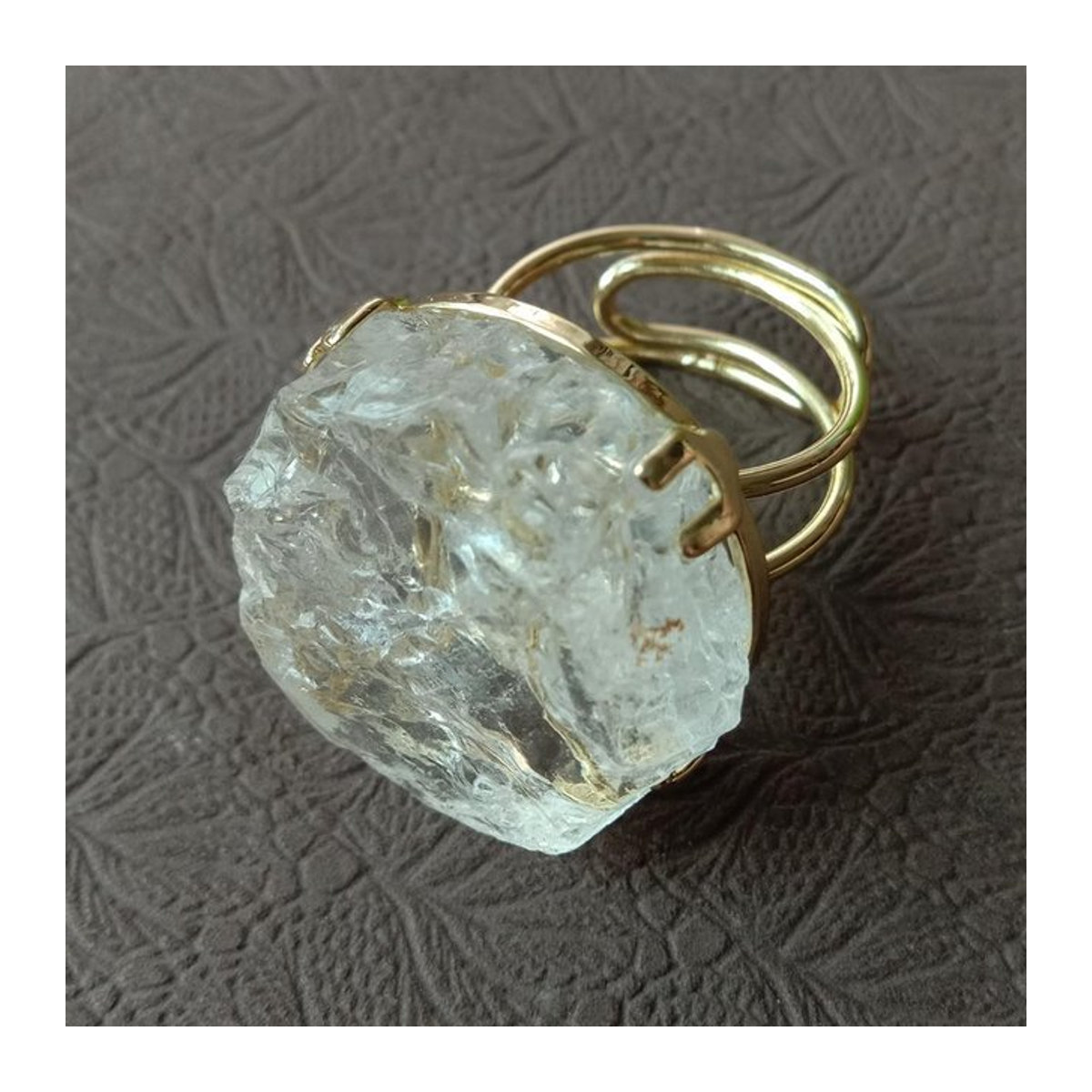 YYGEM Ring mit natürlichem klarem Quarz Druzy in Gold, größenverstellbar, Bohemian Stil - Bild 1
