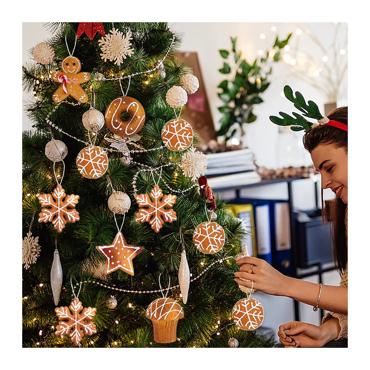 ZQNYCY Weihnachtsbaum Hängeornamente aus Schaumstoff mit Schneeflocken und Lebkuchenmann in Braun - Bild 2