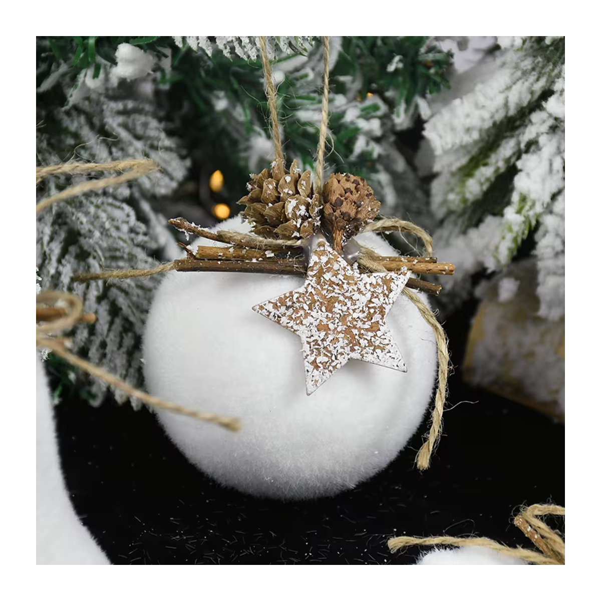 ZQNYCY Weihnachtskugeln mit Schneeflocken und Sternen in Weiß als Hängeornament aus Schaumstoff - Bild 2