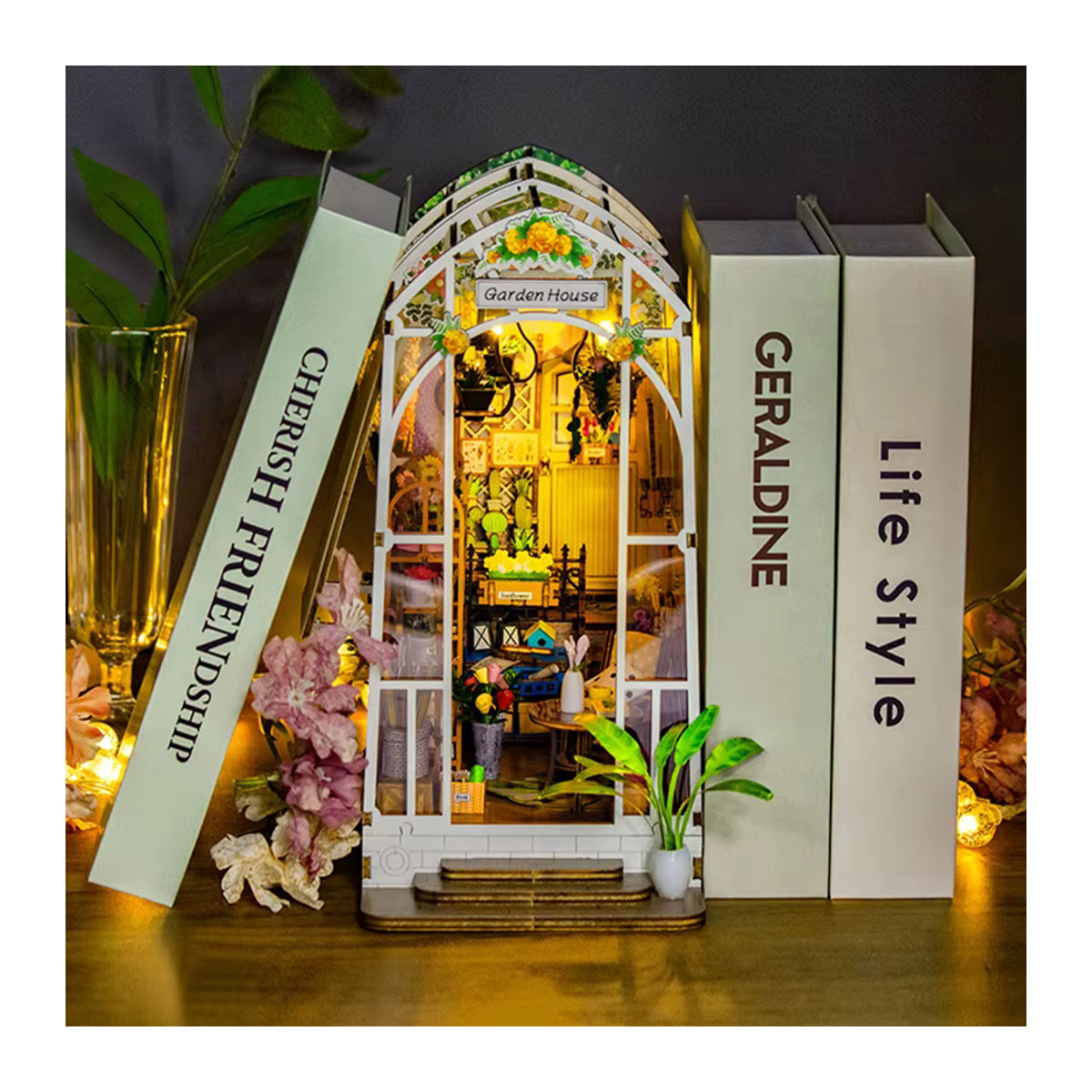 zuuton DIY Miniatur Bausatz Regaleinsatz Gartenhaus Buchecke aus Holz mit LED-Leuchten in Weiß - Bild 2