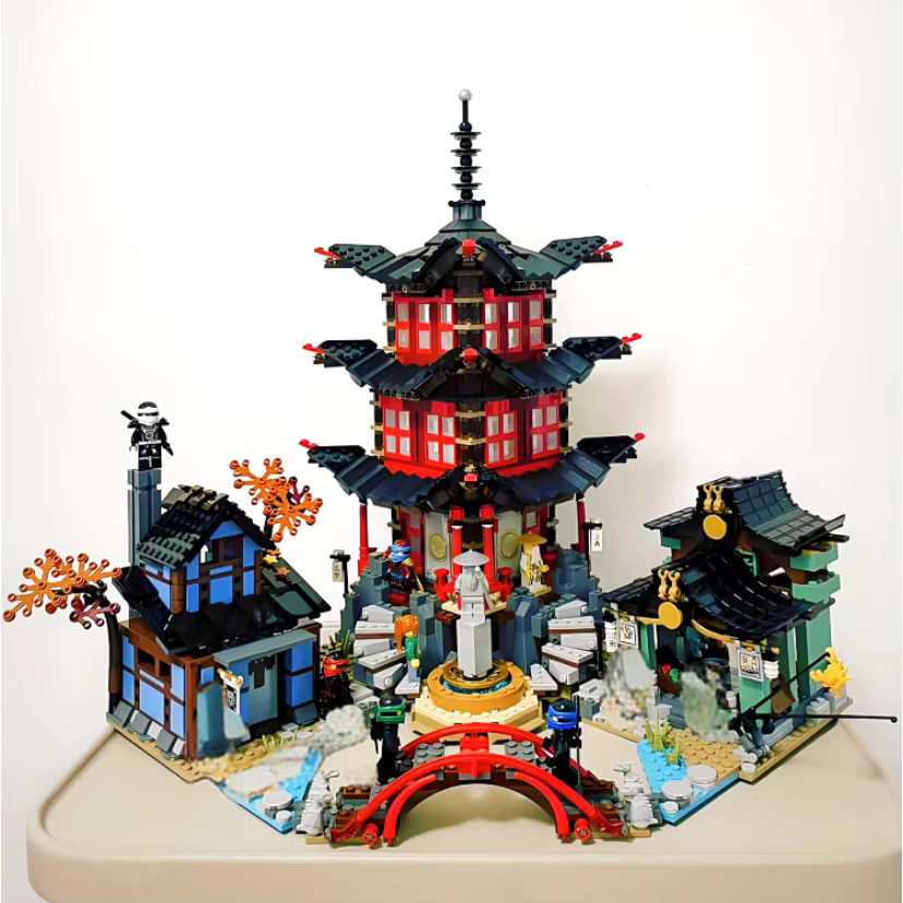 LEGO Ninjago Mystery Floating Temple of Airjitzu, Baustein-Spielzeug, 2028 Teile - Bild 4