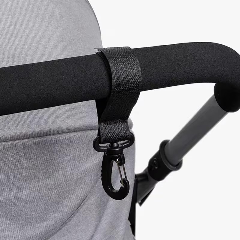 Kinderwagen-Haken aus Aluminiumlegierung in Schwarz als Organizer für Wickeltaschen und Einkaufshaken - Bild 2