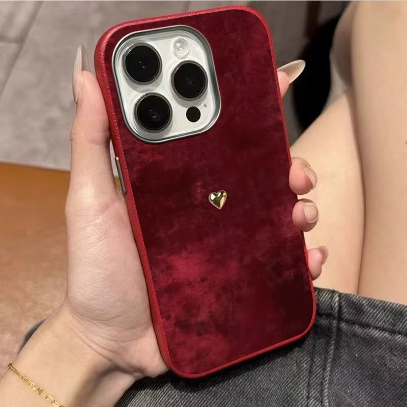 Burgunderrote TPU-Handyhülle mit goldenem Herzmuster für iPhone 11 bis iPhone 17 Pro Max und weitere Modelle - Bild 2