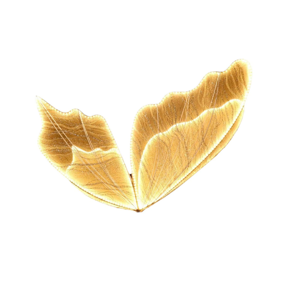 Leuchtende Schmetterlingsflügel als Kronleuchter und Szenendekoration in Gold/Messing mit warmweißem Licht - Bild 3