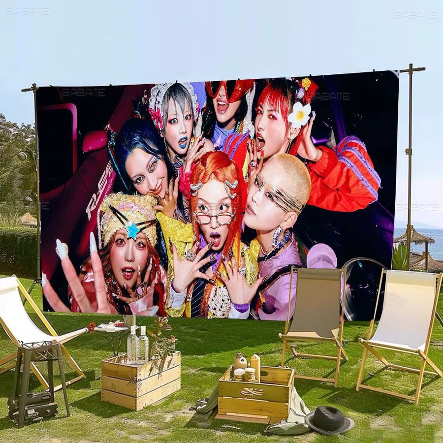 Potdemiel Kpop XG Girl Group Banner Flagge in Multicolor für Camping und Outdoor-Dekoration - Bild 3