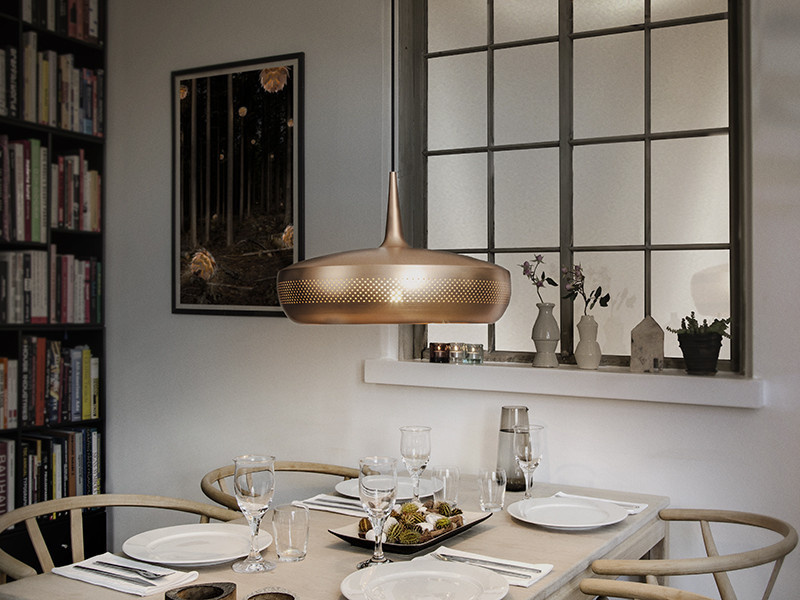 UMAGE Clava Dine Hängeleuchte in Bronze/Gold/Messing für den Esstisch - Bild 2