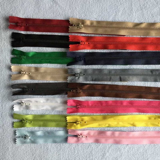 10 Stück Nylon-Spulenreißverschluss Set von QIMONTON mit geschlossenem Ende in 21 Farben, Längen von 12 cm bis 60 cm zum Nähen - Bild 1