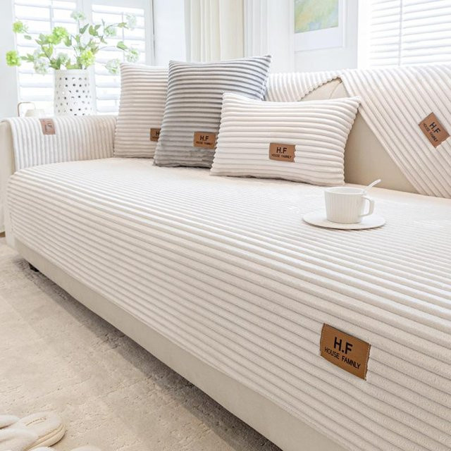 HOMEMOTION Sofabezug aus Jacquard-Kunstkaninchenfell mit Streifen-Design in Weiß, Anti-Rutsch Plüsch-Schonbezug für dein Sofa, B/T: 160 x 90 cm - Bild 1