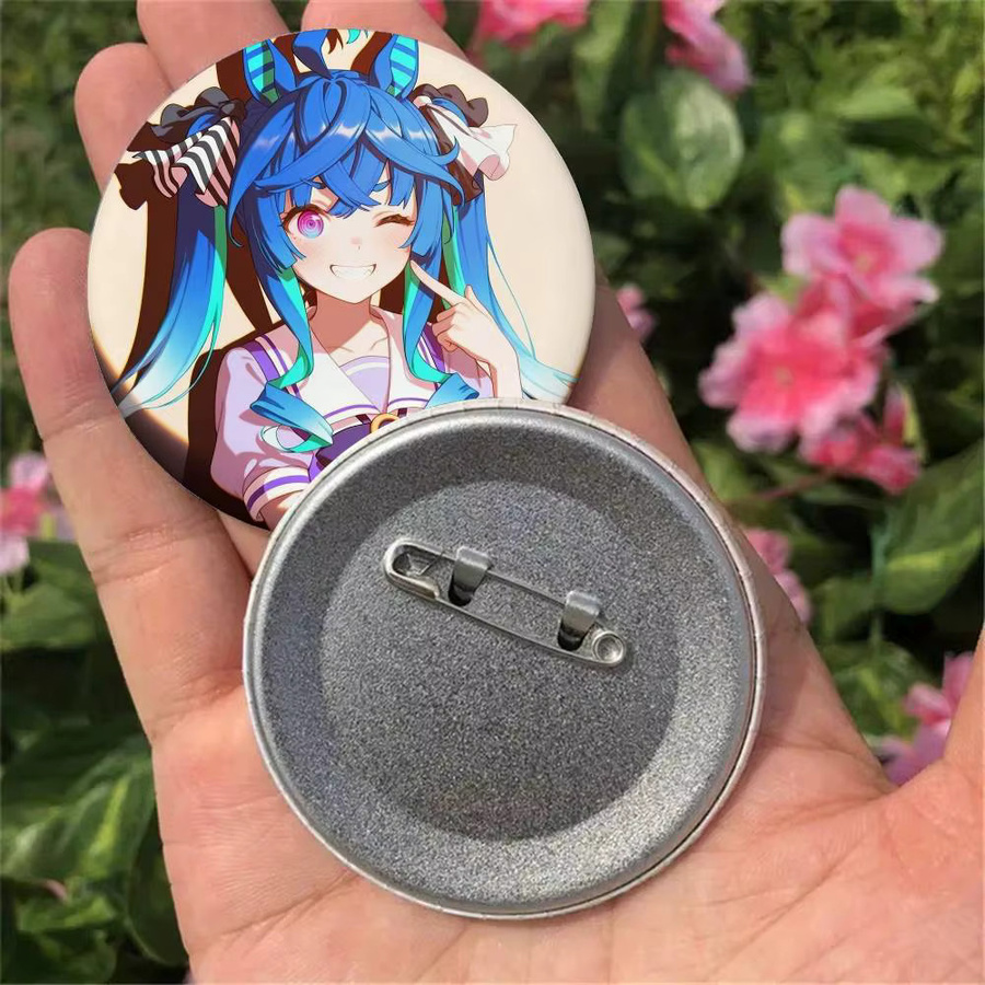 Brosche Twin Turbo Hot Anime Umamusume, Metall, Unisex, Multicolour - Bild 2