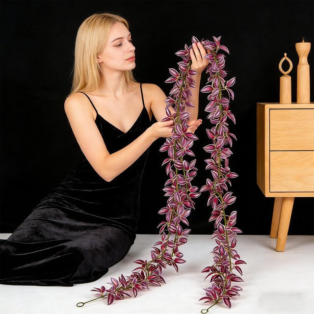 Künstliche Eukalyptus-Hängepflanzen von Kmitang in Rot und Lila, 175 cm lange Seidenranken für deine Heim- und Hochzeitsdekoration - Bild 1
