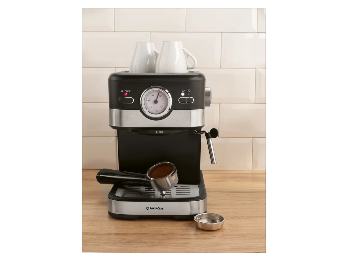 SILVERCREST Espressomaschine SEM 1100 C5 in Schwarz und Silber mit Dampflanze und Heißwasserfunktion - Bild 2