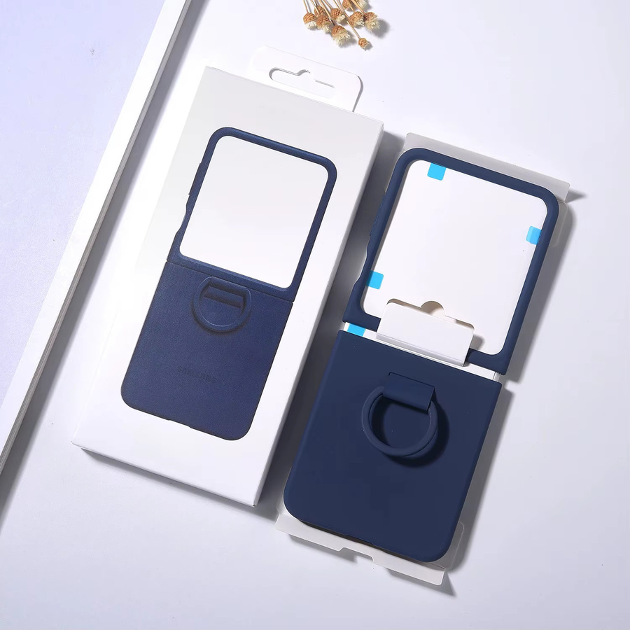 Samsung Galaxy Z Flip 6 Schutzhülle aus flüssigem Silikon in Blau mit integriertem Ring - Bild 2