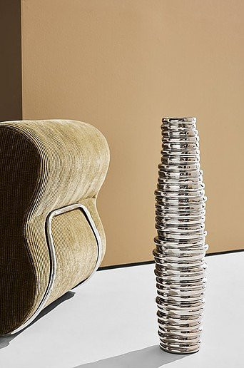 Beth Bold Vase Pastill in Silber aus Keramik und Metall - Bild 1