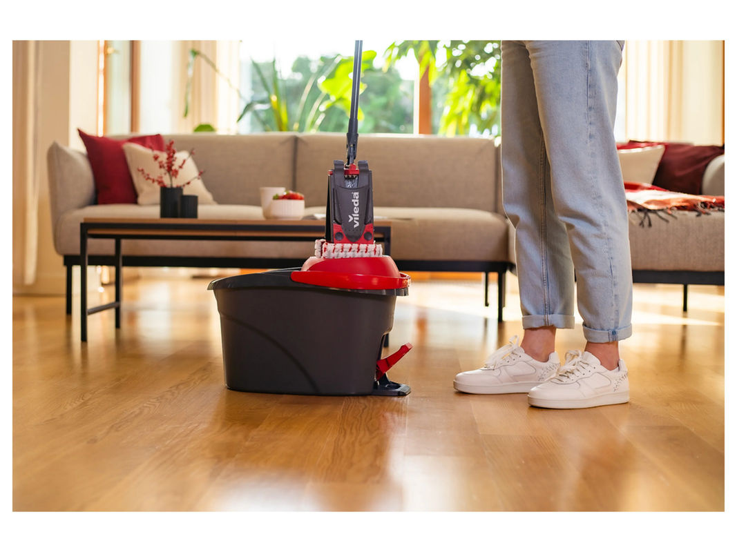 Vileda Ultramax 2in1 Turbo Bodenwischer Komplettset mit Teleskopstiel und Wringer in Rot - Bild 2