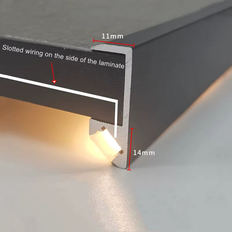 FÜHRTE LED Aluminium Profil Schiene mit Bewegungssensor für Schränke und Garderoben in Silber, 45 Grad Schräge - Bild 2