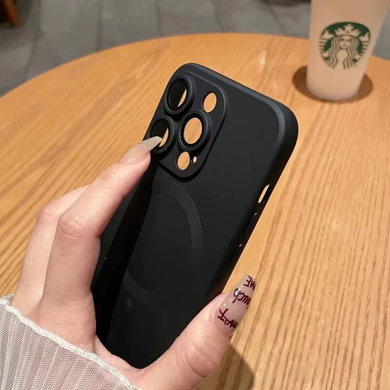 Stoßfeste und mattierte Handyhülle für Apple iPhone kompatibel mit iPhone 15 14 13 12 11 Pro Max und 15 Plus mit MagSafe magnetischer kabelloser Ladefunktion in Schwarz - Bild 3
