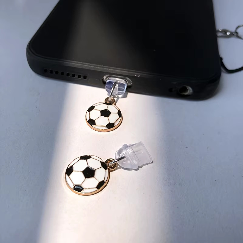 Mini-Fußball-Abzeichen Handy-Staubschutzstecker mit Lanyard-Design in Multicolour zum Schutz deines Ladeanschlusses - Bild 3