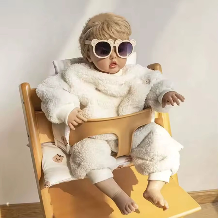 Wasserdichtes Baby Esszimmerstuhlkissen für Kinder in Beige - Bild 1