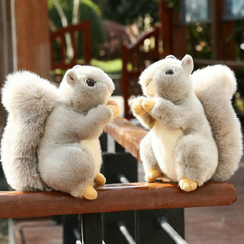 GDzaccly Lebensechtes Eichhörnchen-Plüschtier mit Haselnuss, Stofftier für Kinder, Höhe: 20 cm - Bild 2