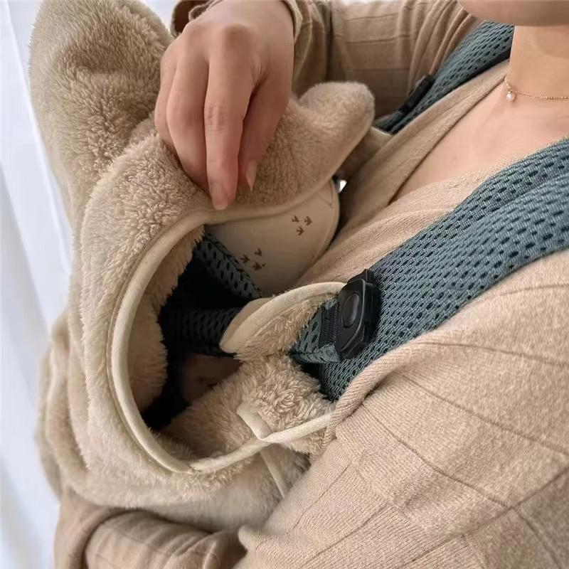 Winddichte Baby Decke aus Korallen-Fleece für Kinderwagen und Neugeborene mit Tierdesign in Braun - Bild 2