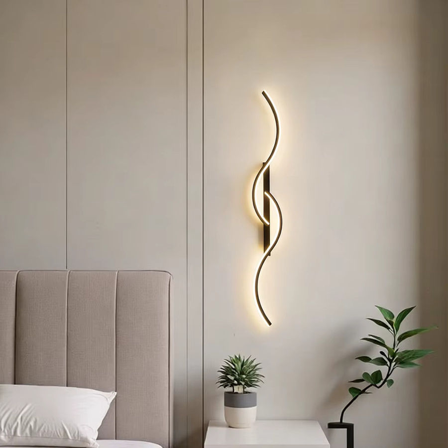 Moderne LED Wandleuchte DARHYN aus Aluminium in Weiß mit warmweißem Licht für Wohnzimmer, Schlafzimmer und Flur - Bild 3