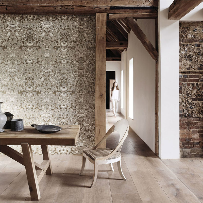 Morris & Co. Tapete Pure Lodden in Gold und Braun mit floralem Art Nouveau Design - Bild 2