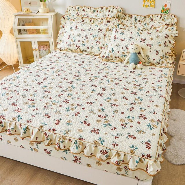 Hochwertige Tagesdecke aus 100 % Baumwolle mit floralem Design in Weiß, B/B: 200 x 230 cm - Bild 1