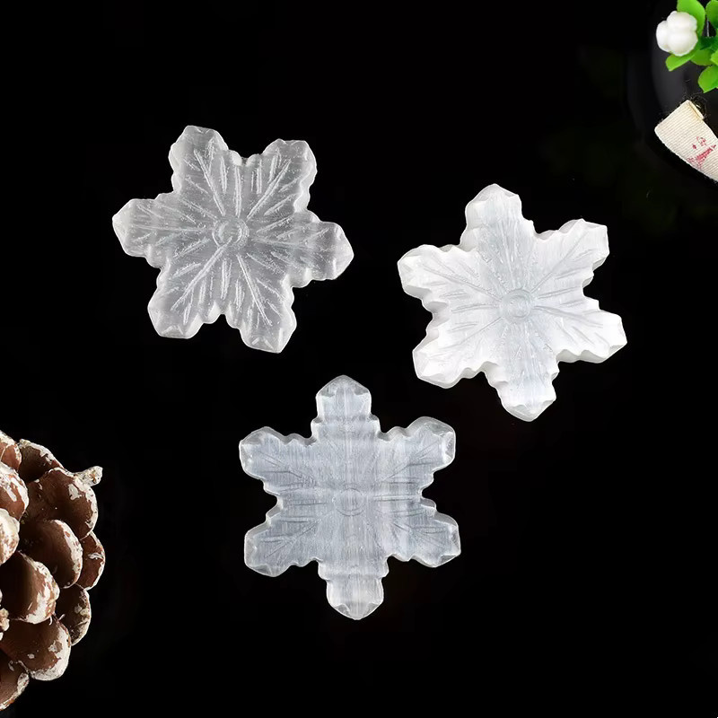 RYCRYSTAL Selenit Gips Schneeflocke als dekorative Mineralprobe und Weihnachtsdekoration - Bild 2