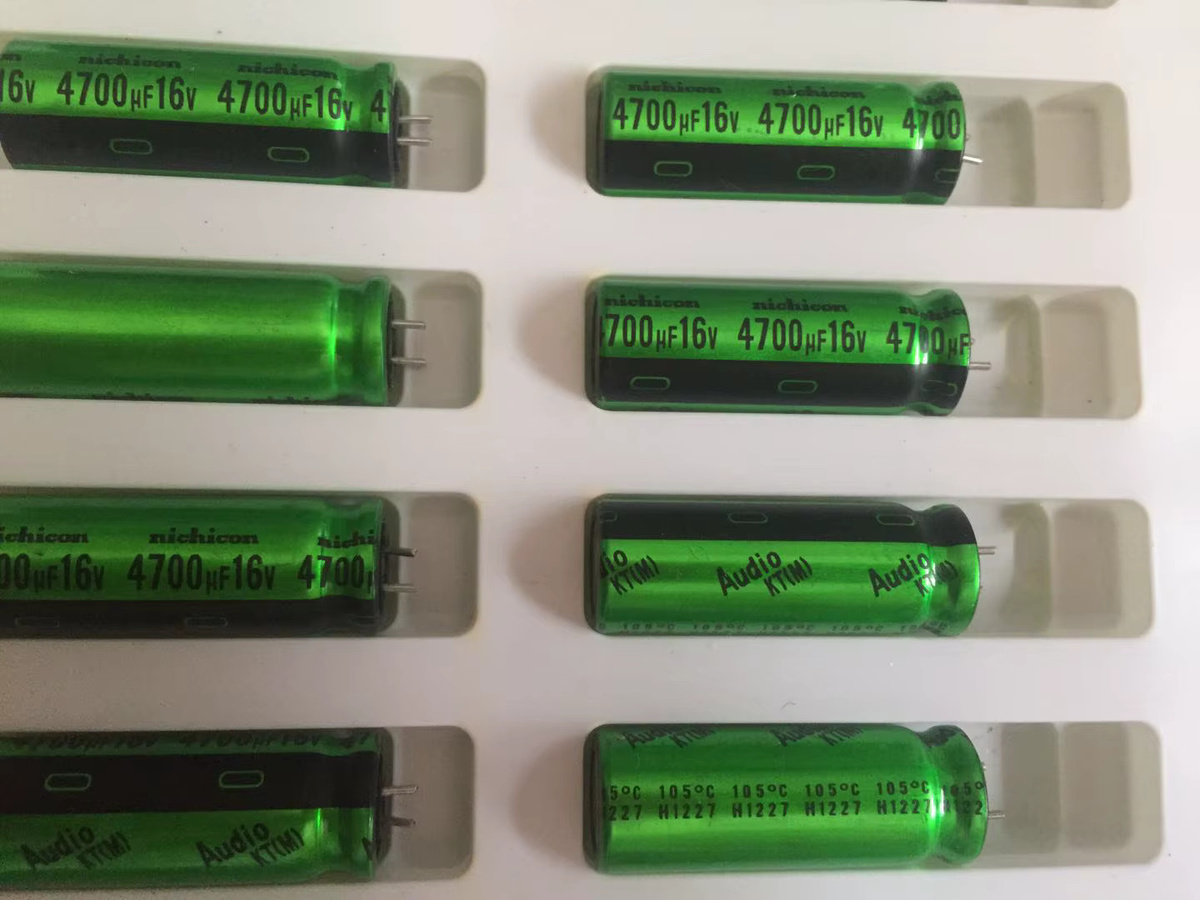 Nichicon KT Audio Elektrolytkondensator 4700 uF 16 V Durchmesser: 12,5 mm, Höhe: 35 mm - Bild 2