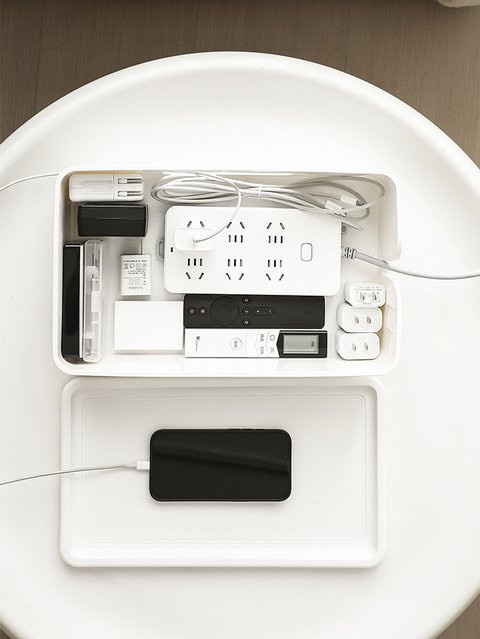 Kabelmanagement Box aus Kunststoff für Schreibtisch und Router in Weiß mit mehreren Fächern - Bild 1