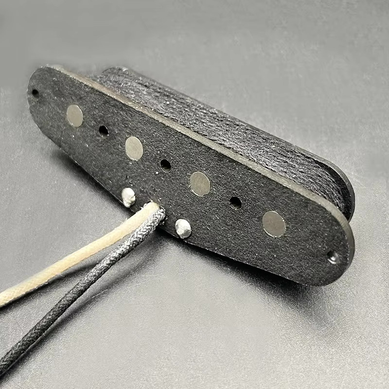 GETMUSIC Alnico V Single Coil Pickup für 4-saitigen Precision Bass im Vintage Style, Schwarz, 6,8 k Ohm - Bild 2