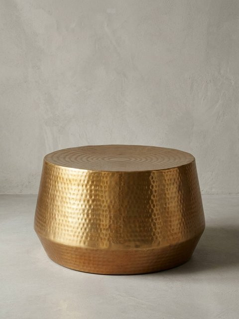 KADIMA DESIGN Couchtisch rund aus Aluminium in Gold mit orientalischem Design und Hammerschlag-Struktur, B/T/H: 60 x 36 x 60 cm - Bild 1