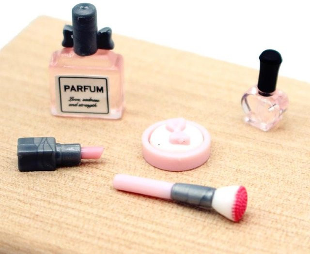 Yiran toy 1 Puppenhaus Miniatur Kosmetik Make-up Zubehör navy blau - Bild 1