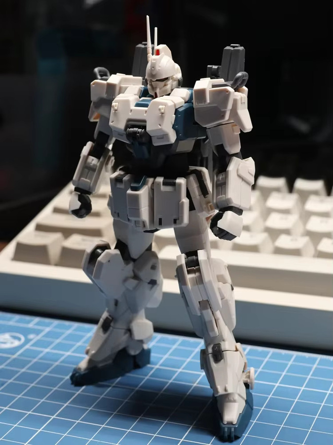 KurofuneCo EZ8 HG 1/144 RX-79 EASY-8 HCS Ghost Fighter Nr. 8, Modellbausatz - Bild 6