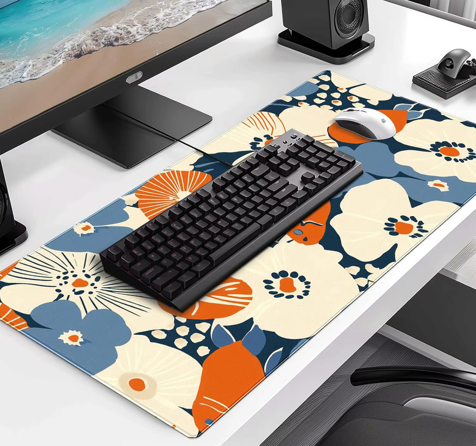 Erweiterte Schreibtischunterlage mit Anime-Blumen-Mauspad für Frauen, Multicolor, rutschfeste Gummiunterseite mit genähten Kanten - Bild 3
