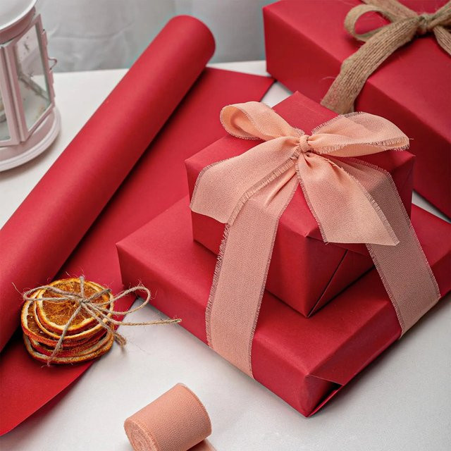 Rotes Kraftpapier aus 100 % recyceltem Material zum Verpacken von Geschenken und für Bastelarbeiten - Bild 1