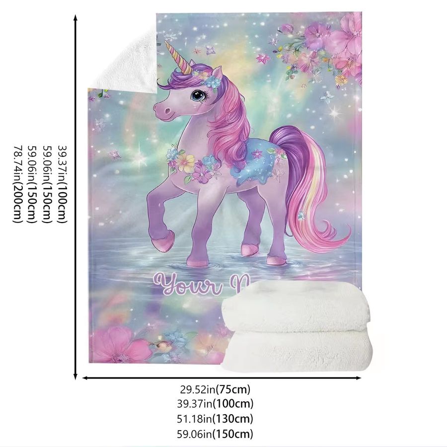 ZIZ Decke mit individuellem Namen im Einhorn-Blumenmuster in Rosa und Lila - Bild 2