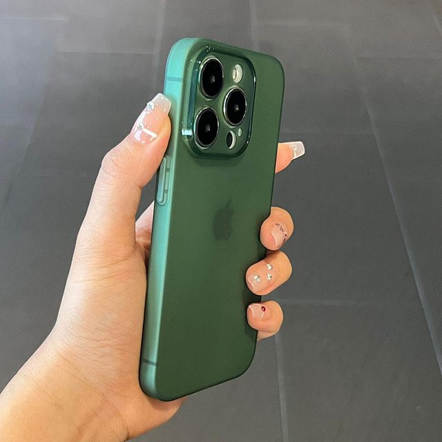 YULIN Ultra-dünne matte Silikon-Soft-Hülle für iPhone 13, Transparent Frosted TPU Rückabdeckung, 0,3 mm, Transparent - Bild 1