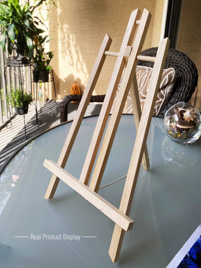 Kleine trapezförmige Holzstaffelei in Braun als faltbare Displayhalterung für den Schreibtisch und Kunstpräsentationen - Bild 3