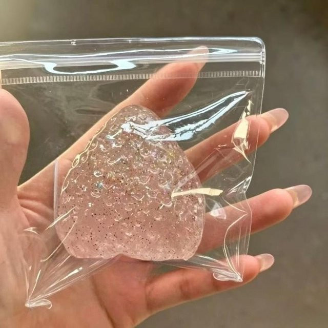 Erdbeere Taba Squishy Fidget Spielzeug - Bild 1