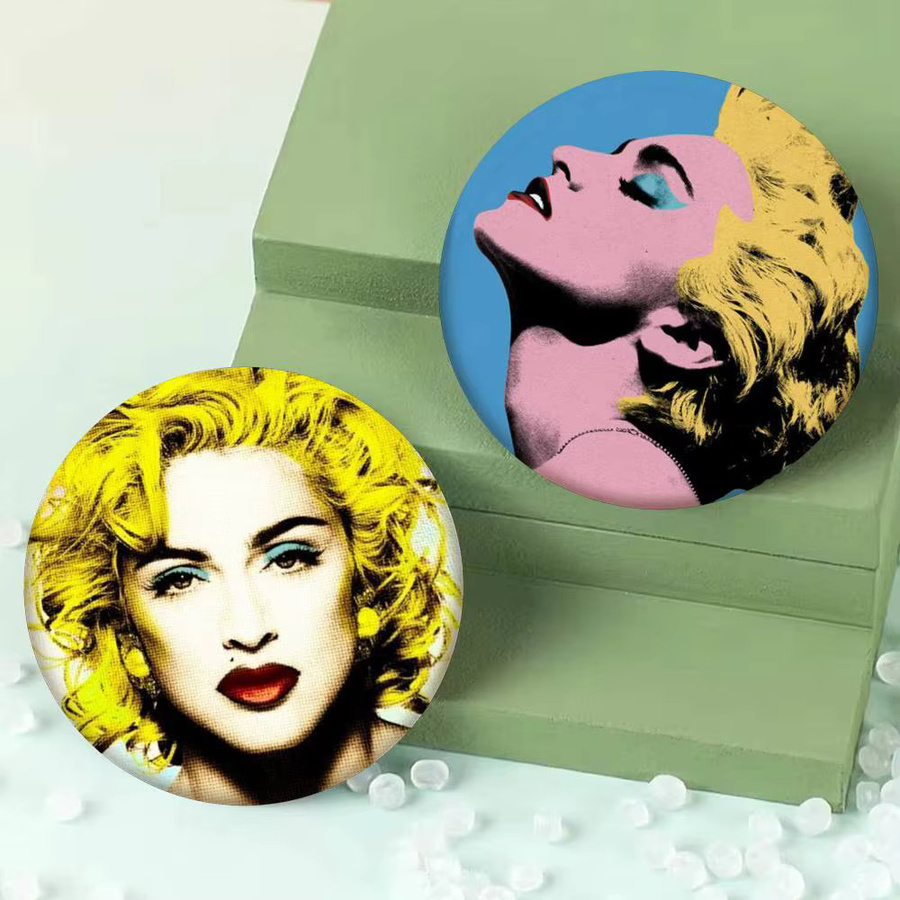 Brosche M-Madonna, Emaille-Pin, Cartoon-Stil - Bild 5