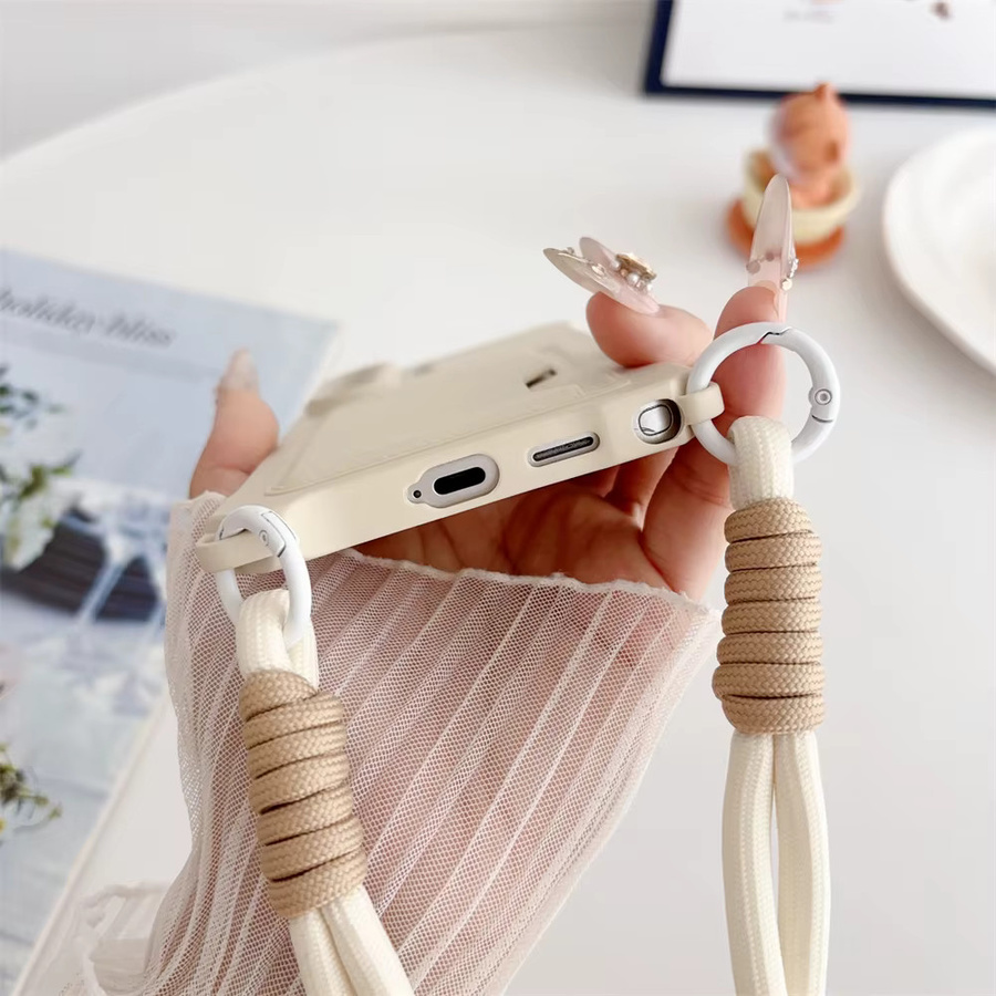 Geflochtene Handyhülle mit Umhängeband und Kartenfach für Samsung Galaxy S26 Ultra, S25 Edge, S24, S23 und S21 FE Plus in Schwarz mit Silikonhülle - Bild 4