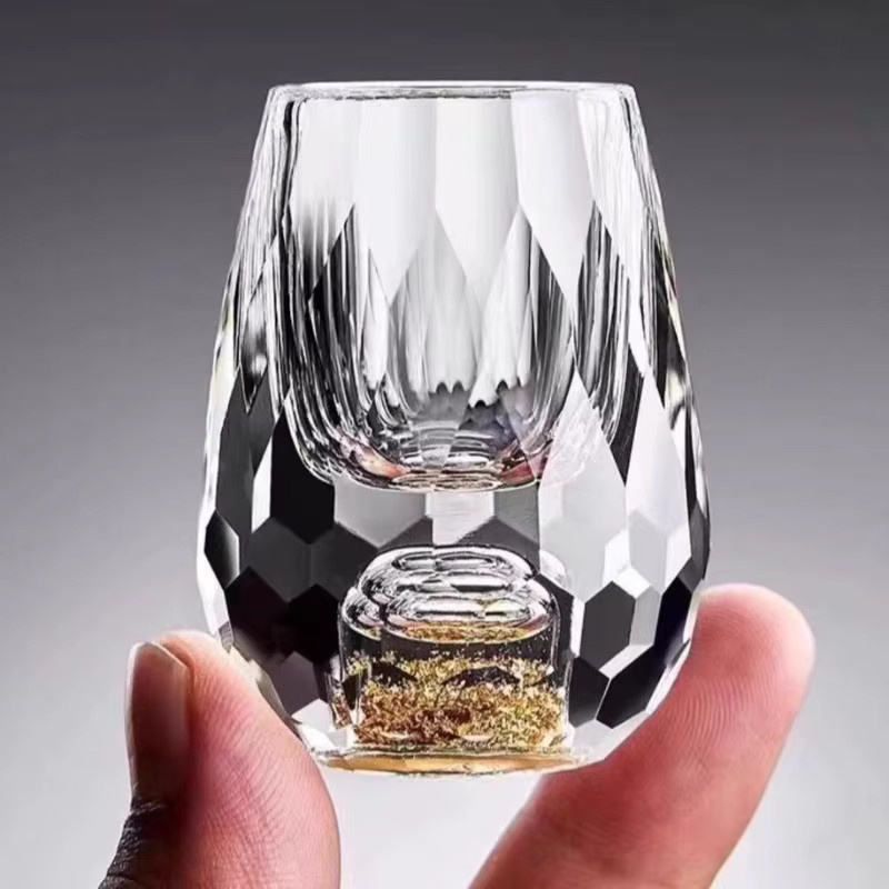 Transparentes Shot-Glass-Set mit Goldfolie und geometrischem Design für Baijiu und Spirituosen - Bild 2