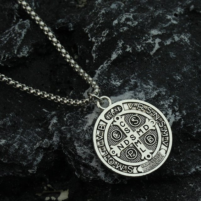 YiYuYiHua Halskette Jesus-Kreuz, Edelstahl, Silber, Unisex - Bild 1