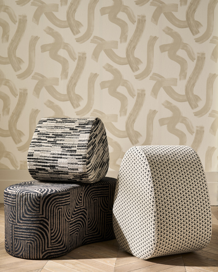 Clarke & Clarke Tapete Malevich Linen in Beige mit abstraktem Design und Textiloptik - Bild 1